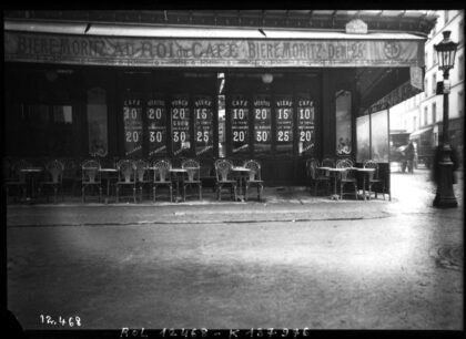 [Terrasse du café "Au roi du Café", rue de la Chapelle à Paris, 21-1-1911] : [photographie de presse] / [Ag…