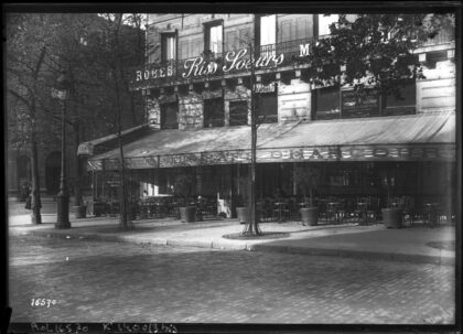 Café d'Harcourt : [photographie de presse] / [Agence Rol]