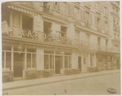 Ancien Café Procope - fondé par l'Italien F.çois Procope, fréquenté par Voltaire et les encyclopédistes. R